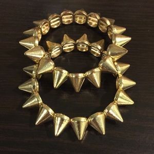 Gold spiked stretchy bracelet